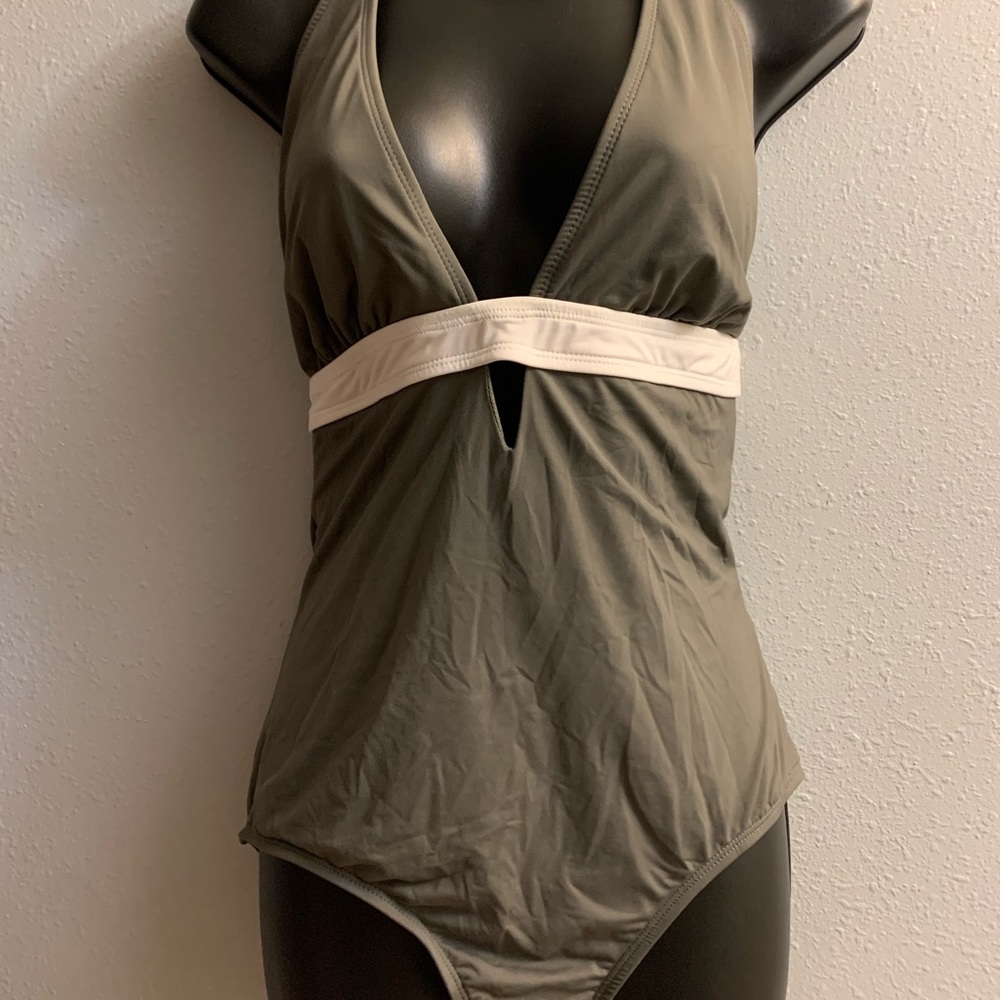 Anne cole grey and white win and one piece size 14 guc#
